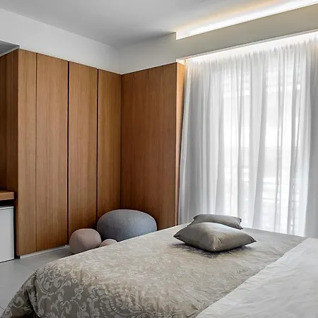 Sh Bed & Breakfast 3*